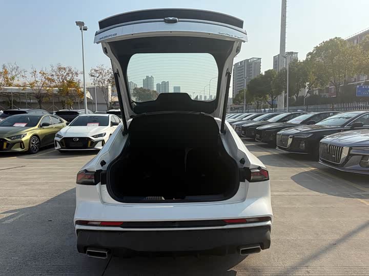 Фото 8 - Changan UNI-V