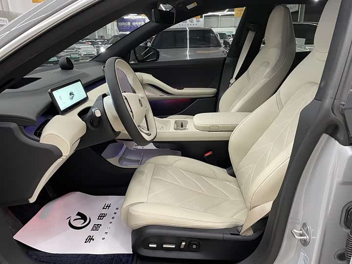 Фото 4 - Nio ET5T