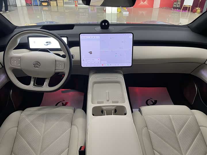 Фото 6 - Nio ET5T