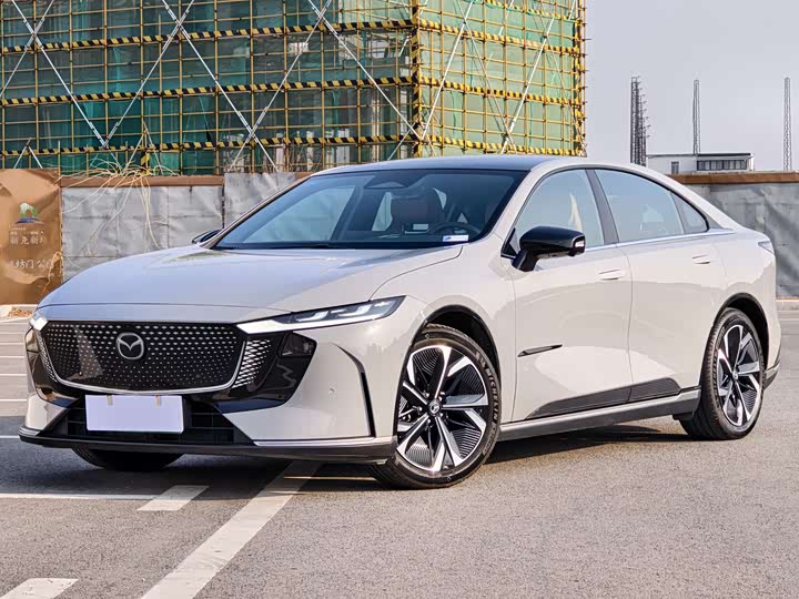 Фото 1 - Mazda EZ-6