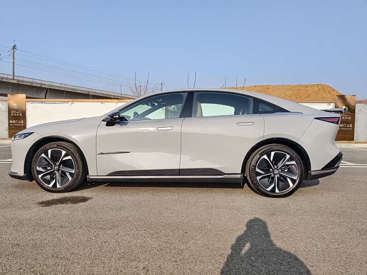 Фото 5 - Mazda EZ-6