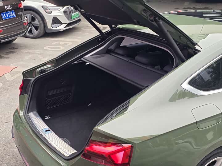 Фото 9 - Audi A5