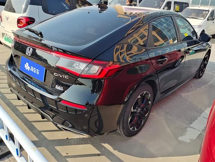 Фото 3 - Honda Civic