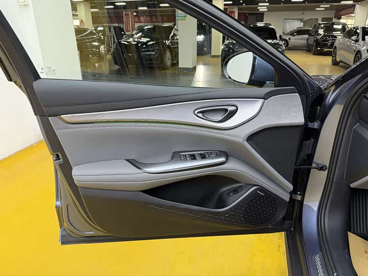 Фото 3 - BYD Seal 07 DM-i Hybrid