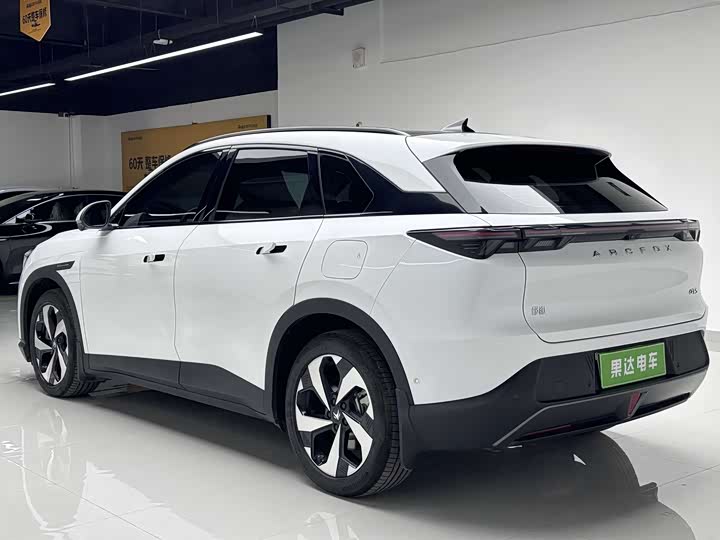 Фото 4 - BAIC Arcfox Alpha T5