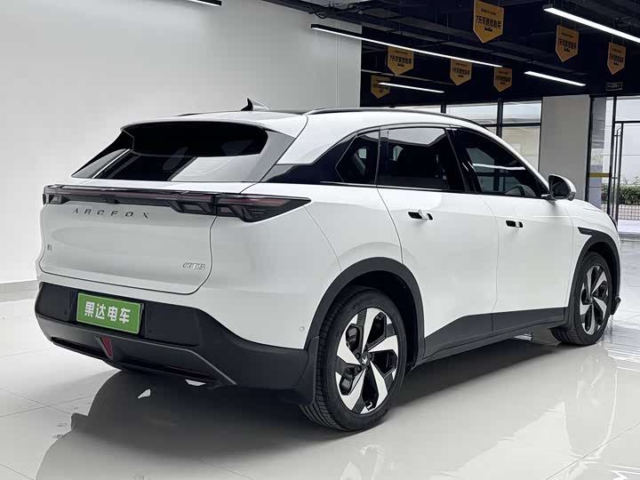 Фото 6 - BAIC Arcfox Alpha T5