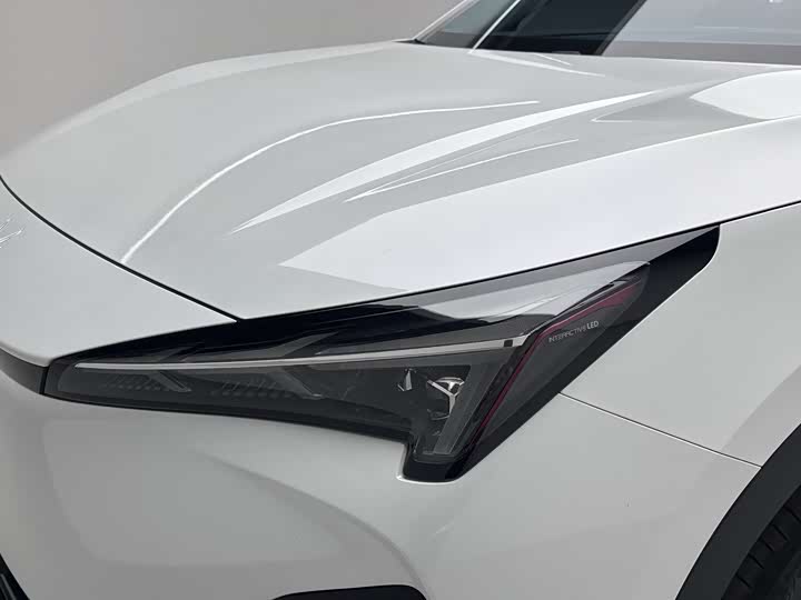 Фото 8 - BAIC Arcfox Alpha T5