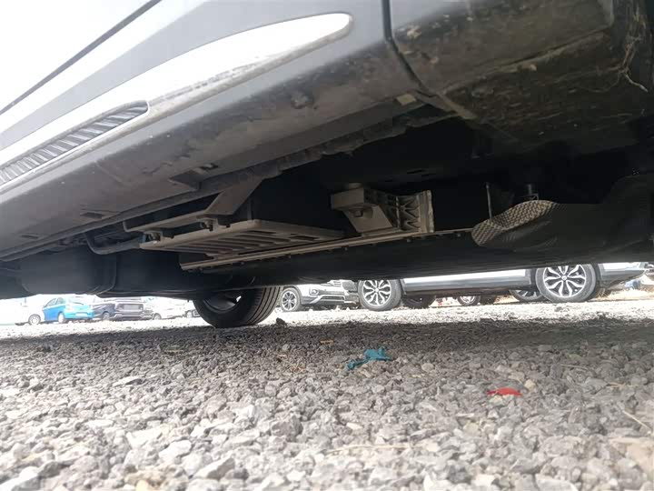 Фото 2 - Hongqi HS7 Hybrid