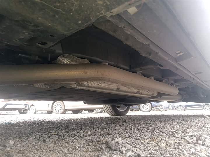 Фото 8 - Hongqi HS7 Hybrid