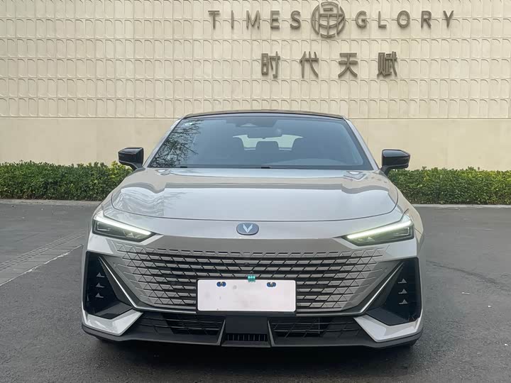 Фото 2 - Changan UNI-V