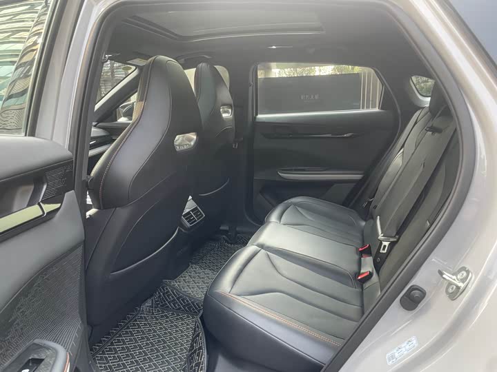 Фото 6 - Changan UNI-V