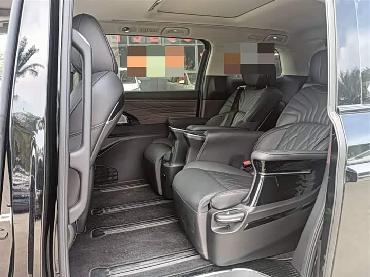 Фото 4 - GAC Trumpchi M8