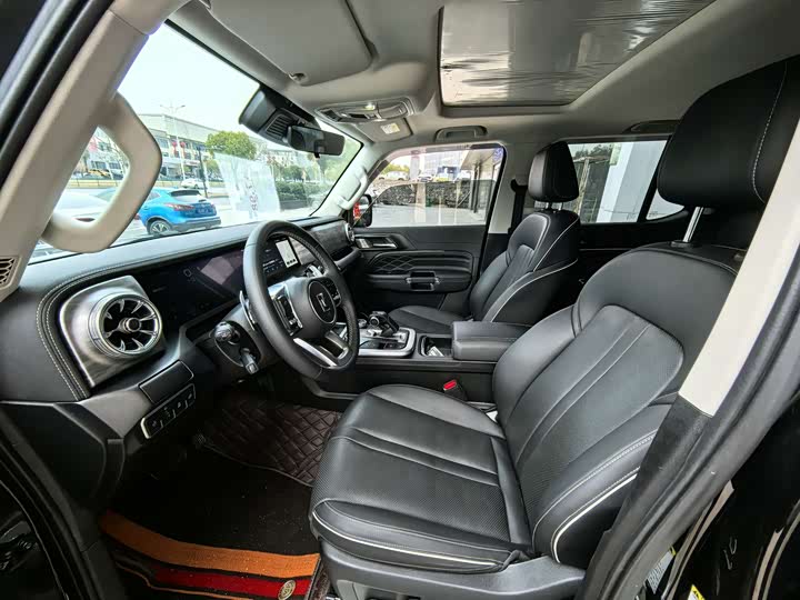 Фото 7 - Tank 300