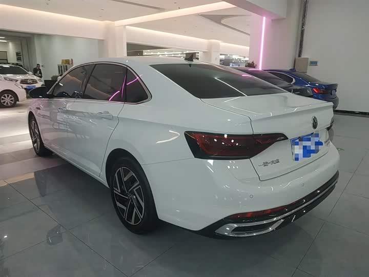 Фото 5 - Volkswagen Sagitar L