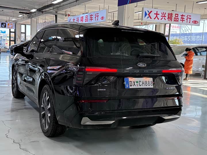 Фото 6 - Ford Edge