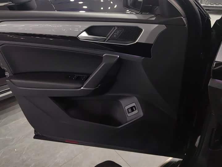 Фото 7 - Volkswagen Tayron