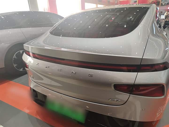 Фото 6 - XPeng P7