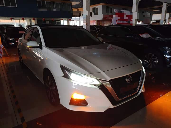 Фото 4 - Nissan Teana