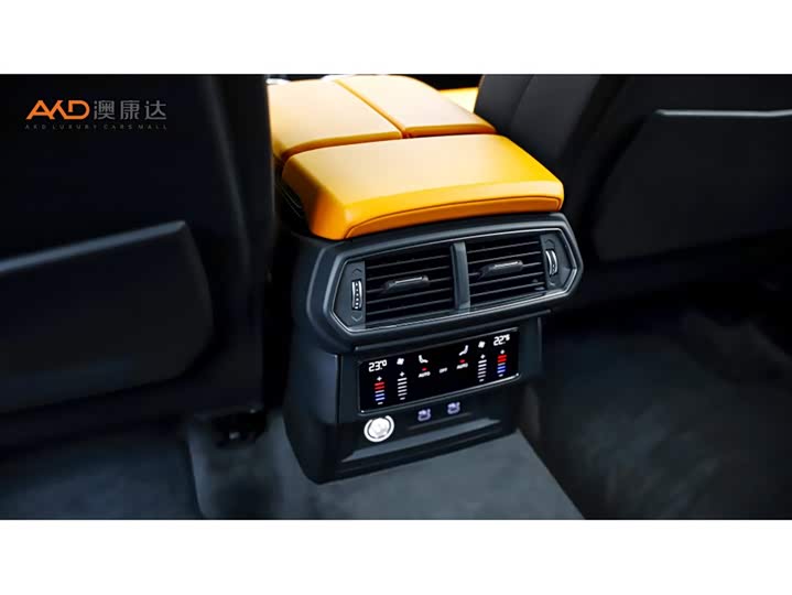 Фото 9 - Lamborghini Urus