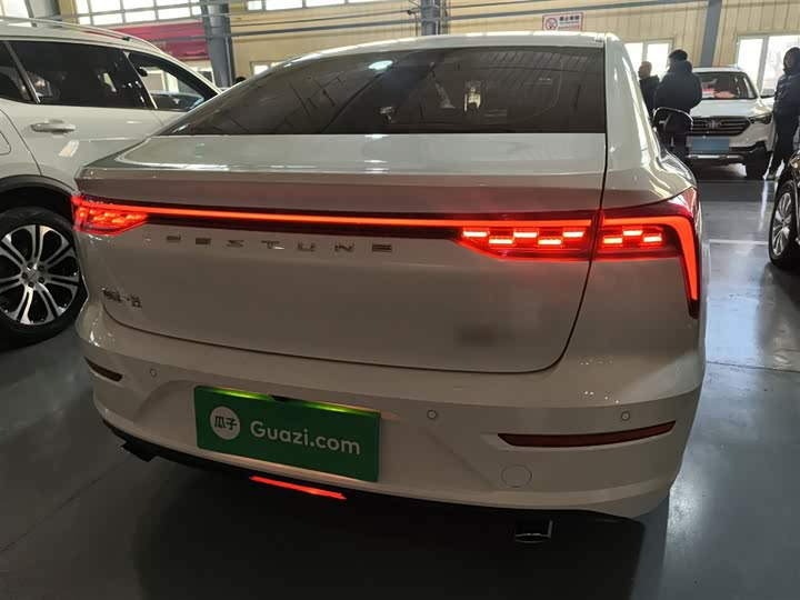 Фото 6 - Bestune B70