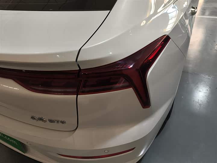 Фото 8 - Bestune B70