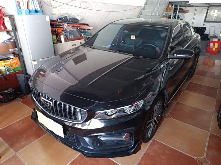 Фото 2 - Geely Preface