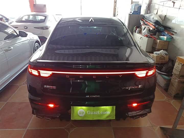 Фото 6 - Geely Preface