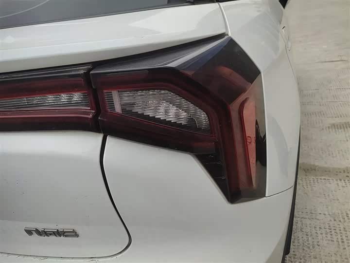 Фото 8 - Geely Geometry E Firefly