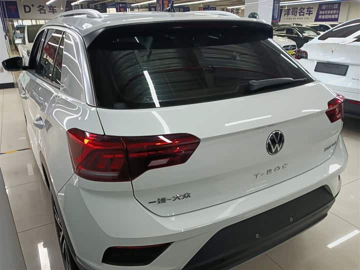 Фото 5 - Volkswagen T-Roc