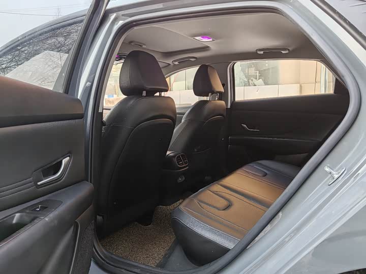 Фото 8 - Hyundai Elantra N line