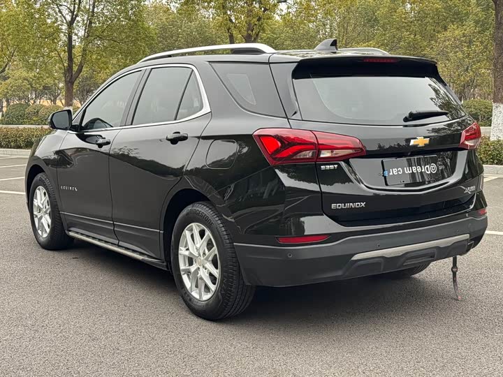 Фото 2 - Chevrolet Equinox