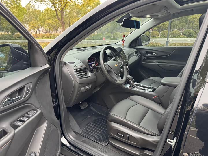 Фото 5 - Chevrolet Equinox