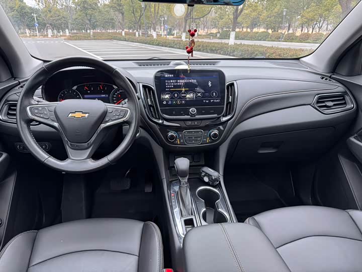 Фото 6 - Chevrolet Equinox