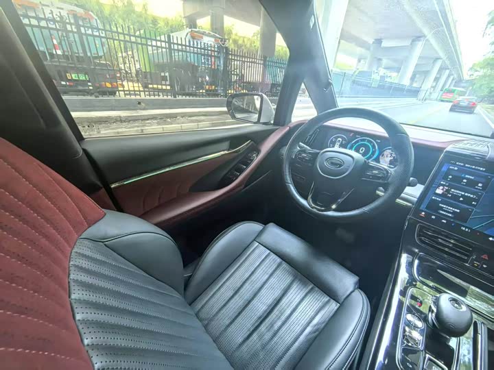 Фото 8 - GAC Trumpchi M8