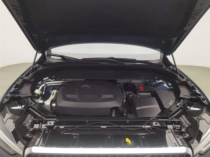 Фото 6 - Volvo XC60