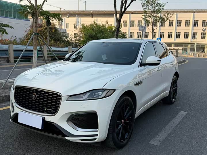 Фото 1 - Jaguar F-Pace