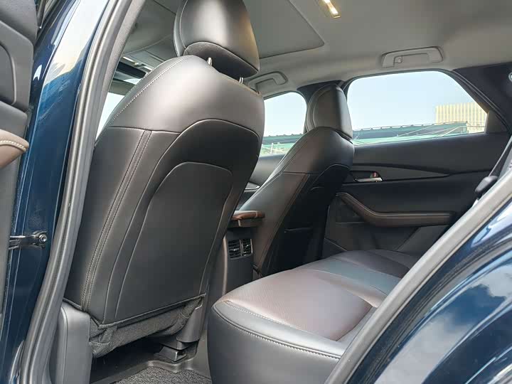 Фото 5 - Mazda CX-30