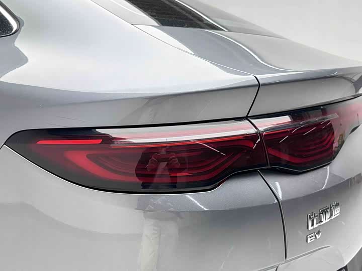 Фото 9 - BYD Qin L