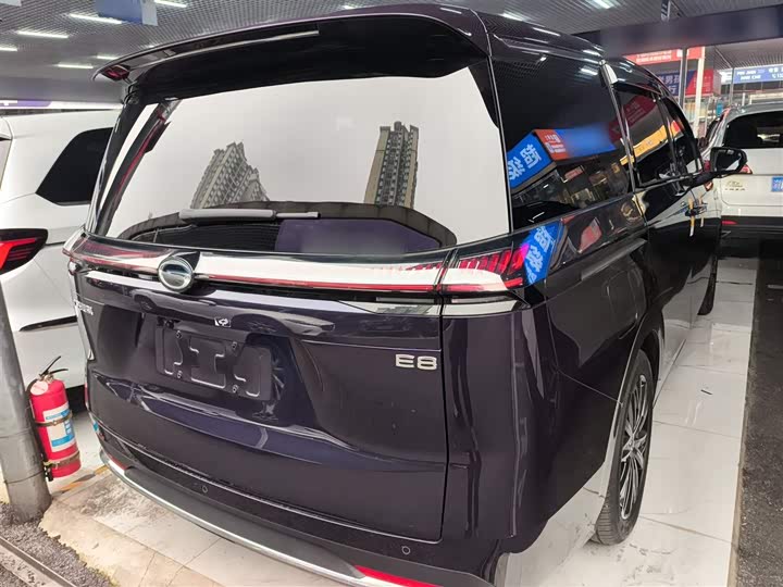 Фото 7 - GAC Trumpchi E8