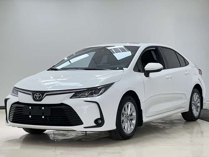 Фото 1 - Toyota Corolla