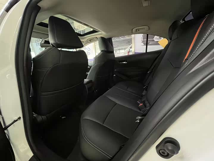 Фото 7 - Toyota Corolla