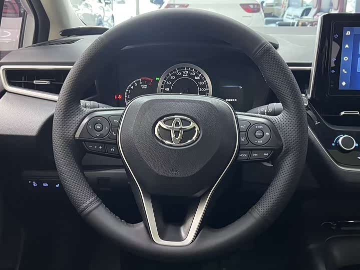 Фото 9 - Toyota Corolla