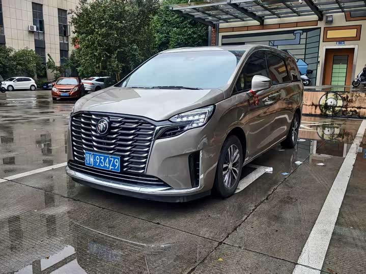 Фото 1 - Buick GL8 ES