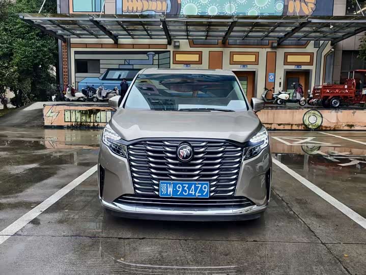 Фото 6 - Buick GL8 ES