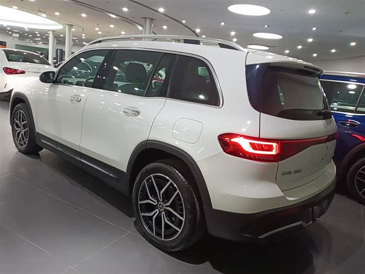 Фото 5 - Mercedes-Benz EQB