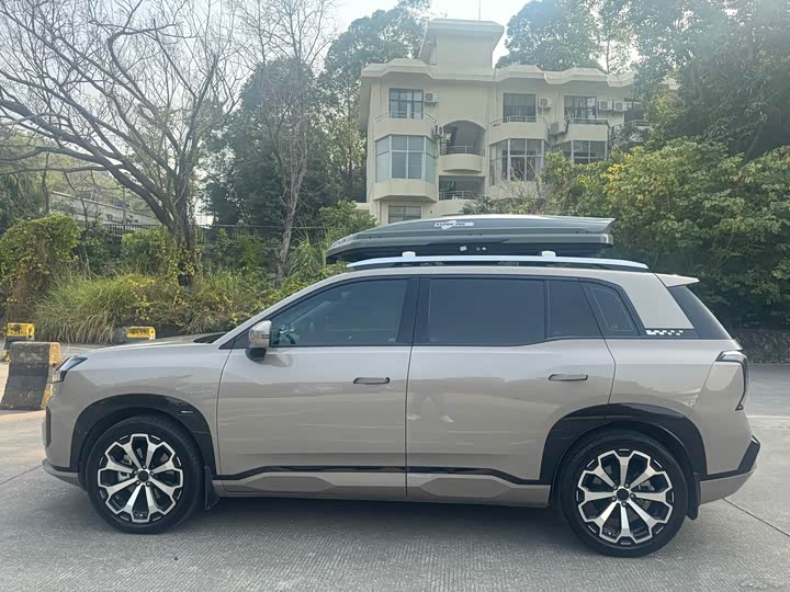 Фото 3 - GAC Aion V