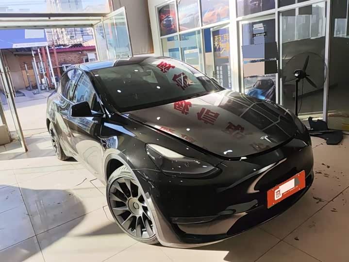 Фото 4 - Tesla Model Y