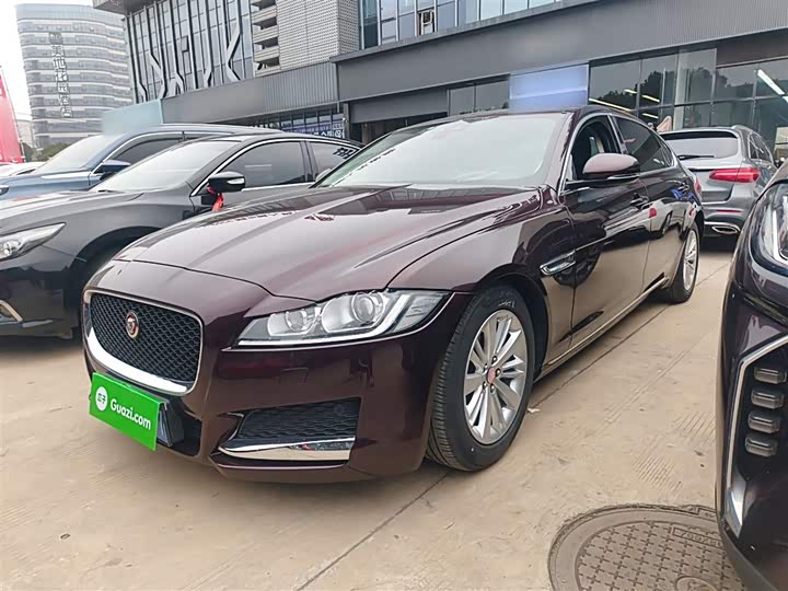 Фото 1 - Jaguar XF L