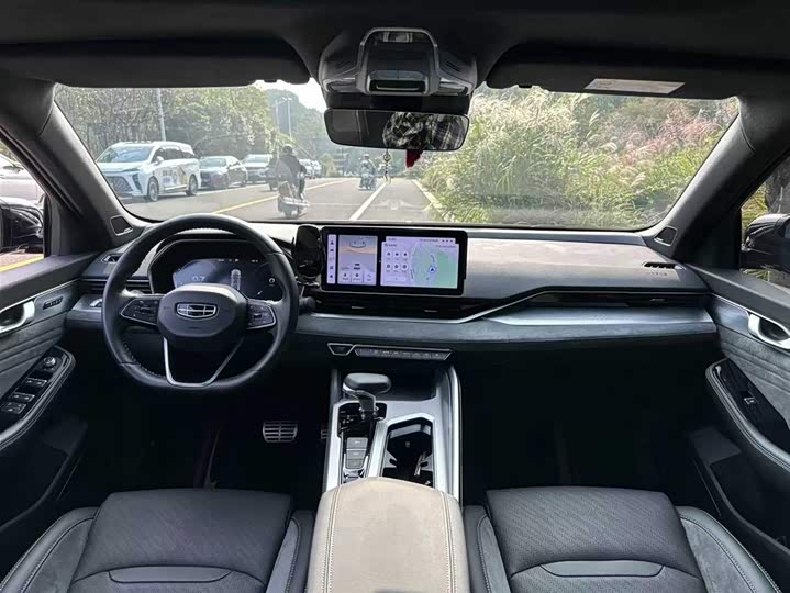 Фото 6 - Geely Preface