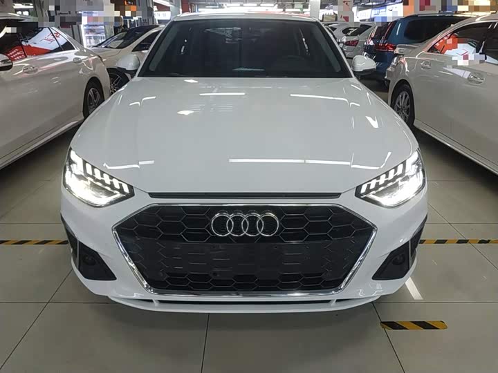 Фото 3 - Audi A4L